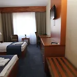 Ξενοδοχείο Theresia 3*