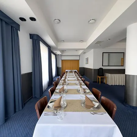 Otel Theresia Kolín