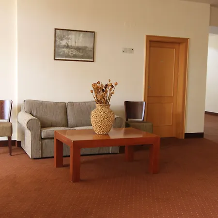 Ξενοδοχείο Theresia 3*